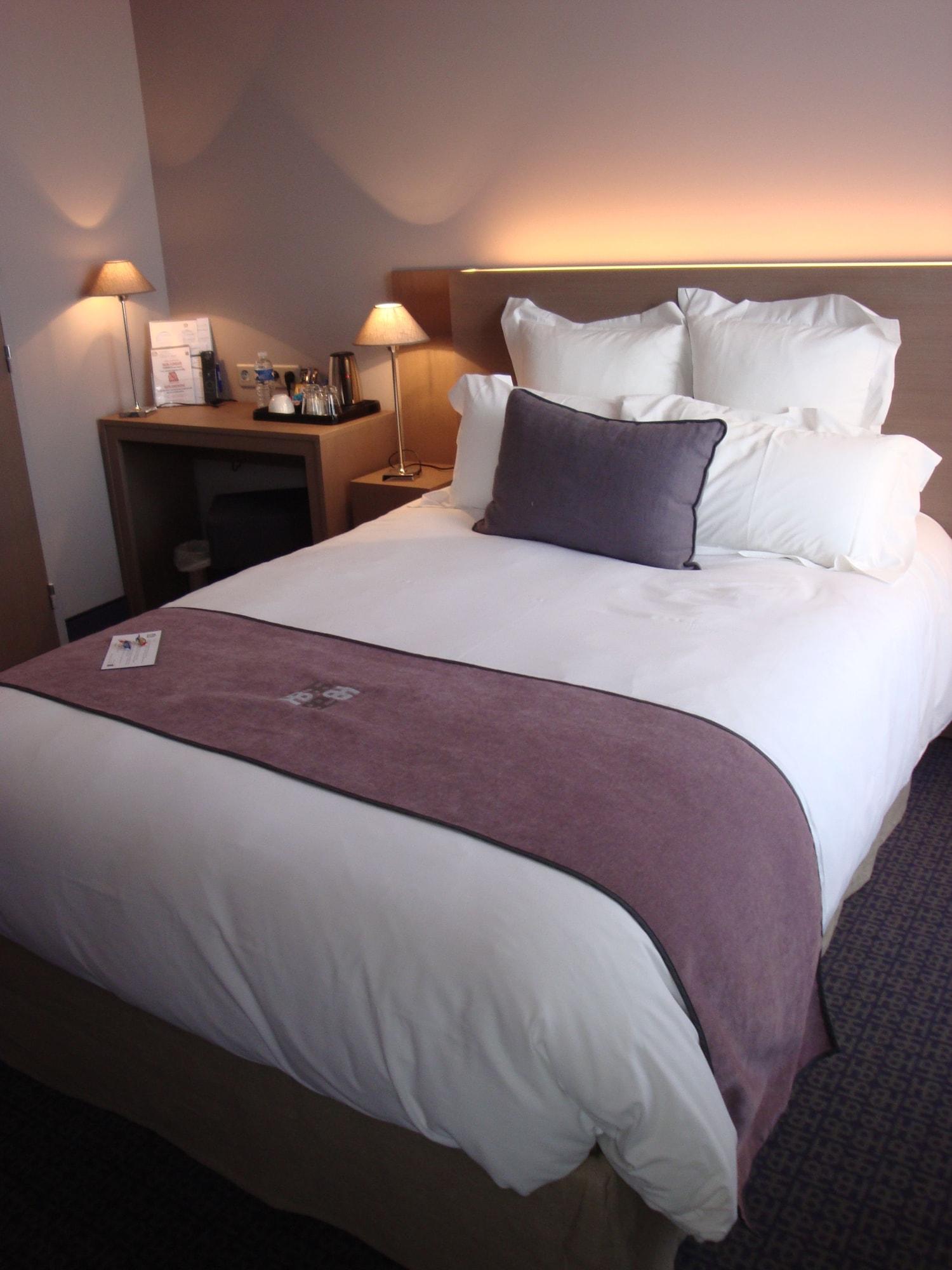 Best Western Hotel De La Breche Niort Exterior photo